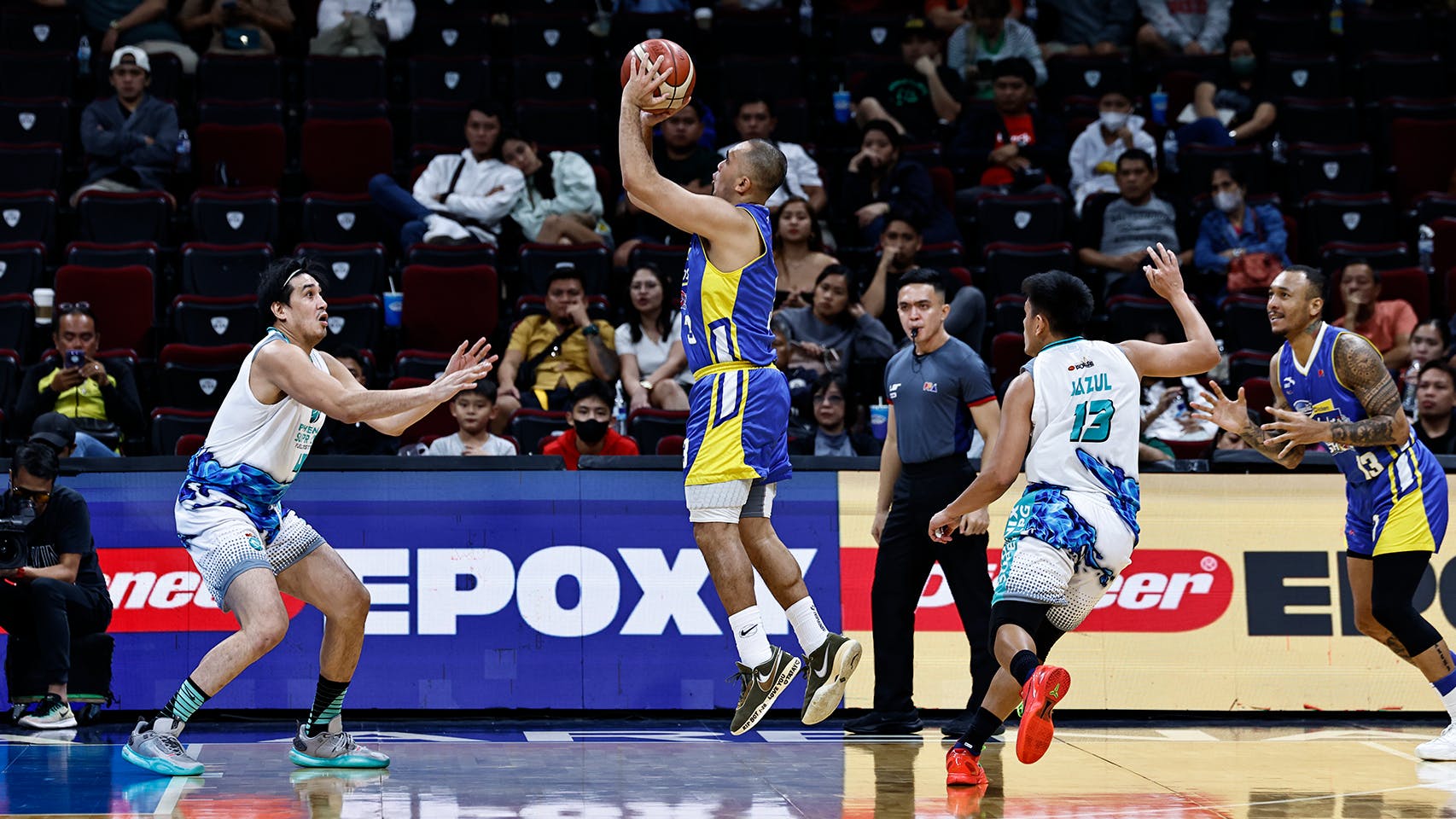 Shooters shoot: Struggling Paul Lee hits big 3 as Hotshots take 2-0 lead in PBA semis